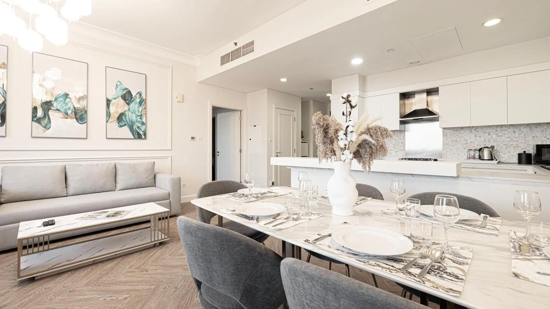 Upgraded 2 Bedroom Apartment In Damac Maison Mall Street ドバイ 0*,  アラブ首長国連邦
