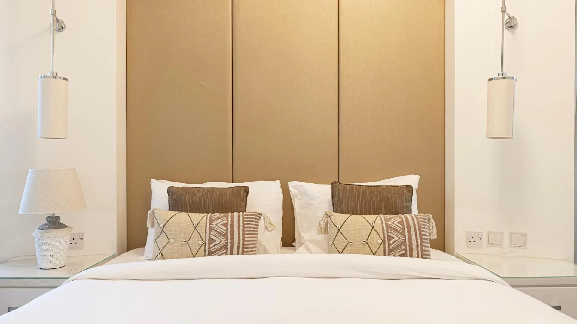 Upgraded 2 Bedroom Apartment In Damac Maison Mall Street ドバイ 0*,